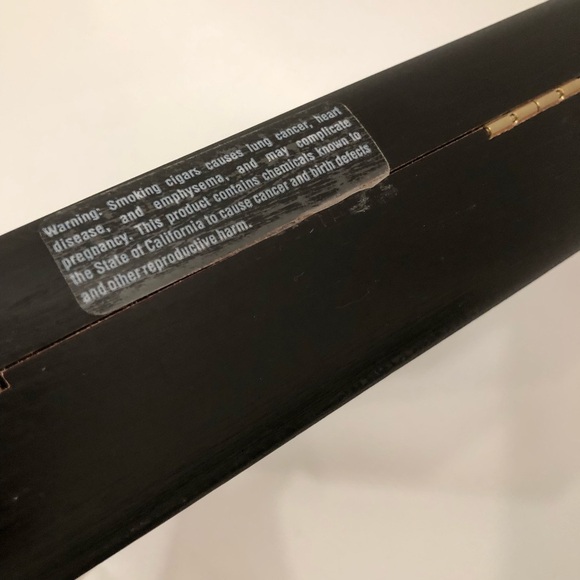 Rocky Patel Petit Corona Wooden Cigar Box - Picture 9 of 16